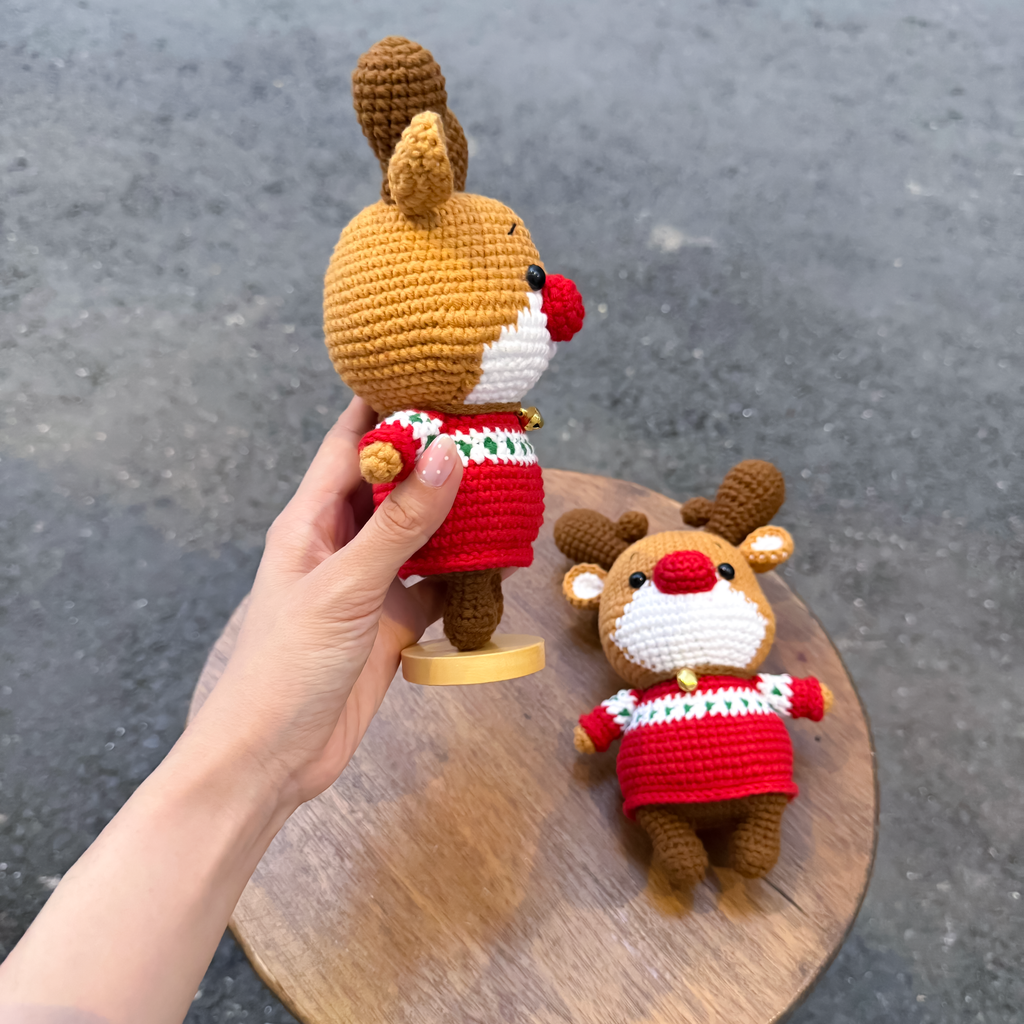 Handmade Crochet Reindeer Keychain - Cute Christmas Bag Charm & Holiday Gift