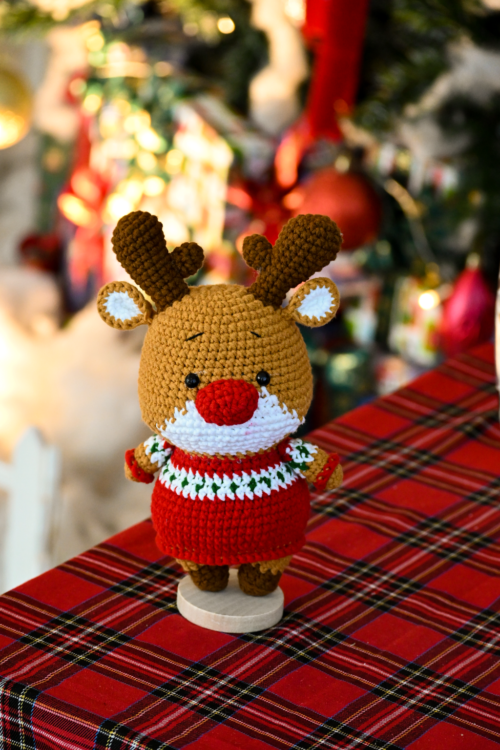 Handmade Crochet Reindeer Keychain - Cute Christmas Bag Charm & Holiday Gift