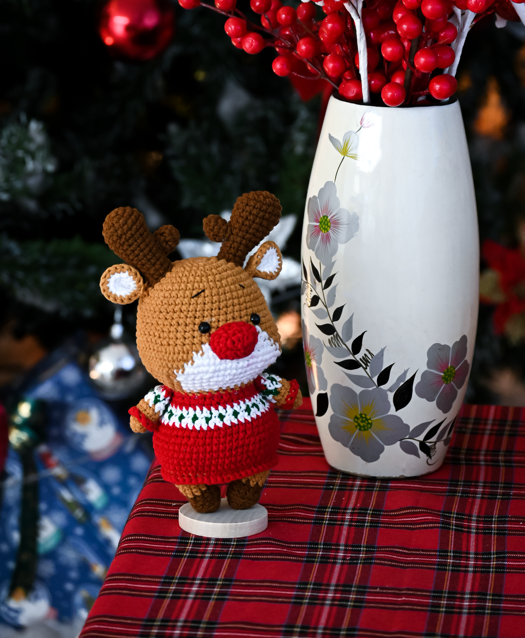 Handmade Crochet Reindeer Keychain - Cute Christmas Bag Charm & Holiday Gift